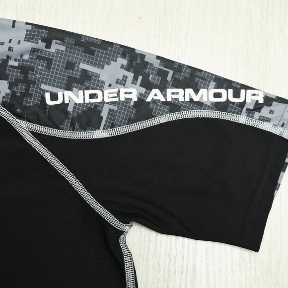 Under Armor Heat Gear compression t-shirt. - Picture 5 of 8